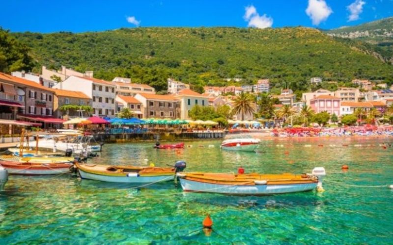 7 Ημέρες στις ΔΑΛΜΑΤΙΚΕΣ ΑΚΤΕΣ